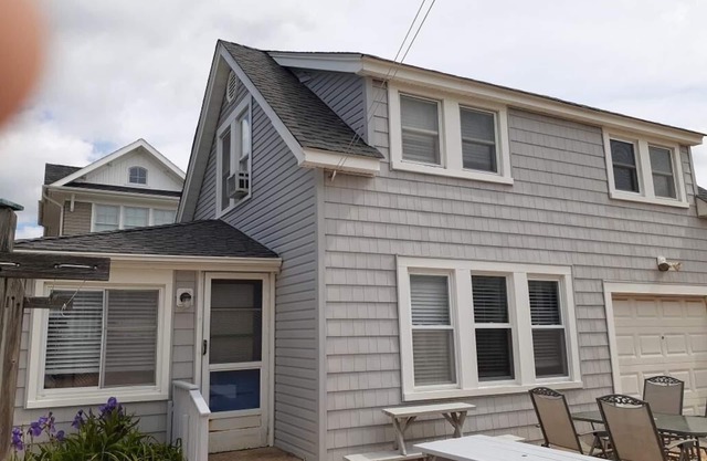 Ocean Block Beach Cottage; Family Friendly