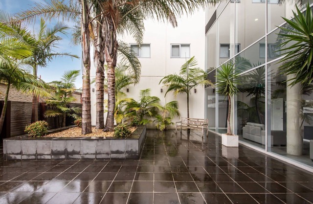 Ocean Blue Views in Central Dromana