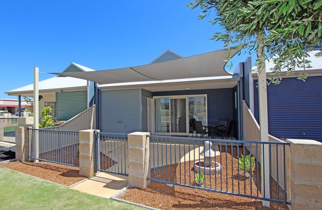 Ocean Breeze: 3 BR, 2 BA Villa in Jurien Bay, Sleeps 6