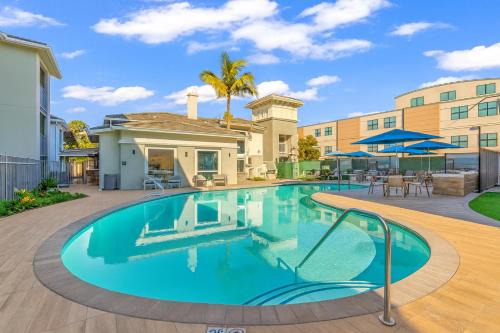 Ocean Breeze - Marina del Rey Suites with Pool, Gym & Hot Tub