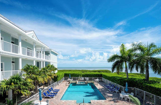Ocean Front Lower Keys on Stock Island, 3/2 luxury condo at the Ocean's Edge!