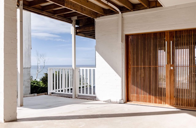 Ocean front position offering stylish and spacious accommodation.