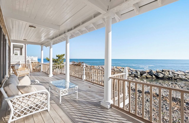 Ocean Front Retreat, Family Friendly-Stunning Views! Walk to Beach + Harbor 4BR+