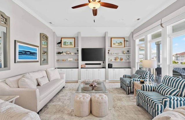 Ocean Isle Beach Oasis: Private Pool & Tiki Bar