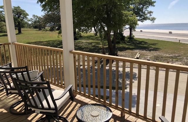 Ocean view from EVERY room? Welcome to The Beach House! 3bed 3bath!