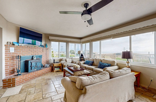 Ocean View Home w/Private Hot Tub, Wood Stove, Large Deck & Yard - 2 Dogs OK