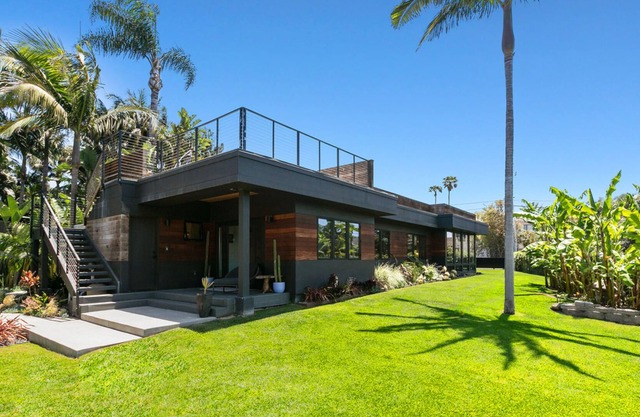 Ocean View, Leucadia home with sunset Roof Deck!
