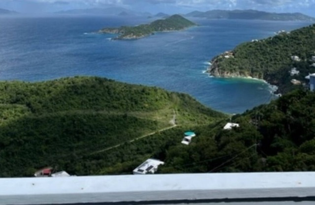 Ocean view with pool - 5 min from beach!