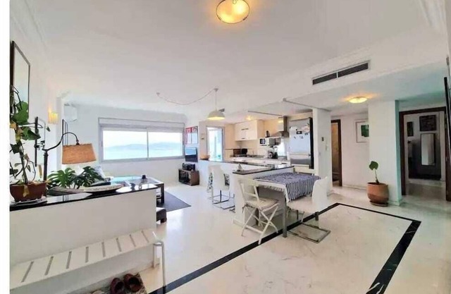⭐OCEAN views⭐CENTER! Terrace. Big POOL. 10 min walk to the beach and Medina