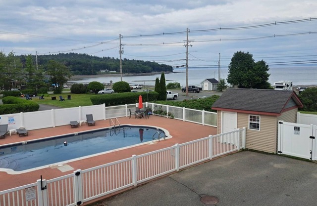 Ocean Views from every room. Enjoy nearby beach and Acadia National Park
