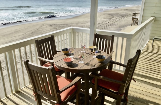 ⛱Oceanfront 3BDR, 2 Bath Condo, Covered Deck, Easy Beach Access, Pools/Hot Tub⛱