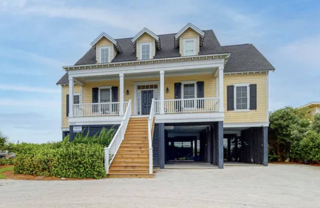 Oceanfront 6 Bedroom/5.5 Bath home with elevator and private plunge pool!
