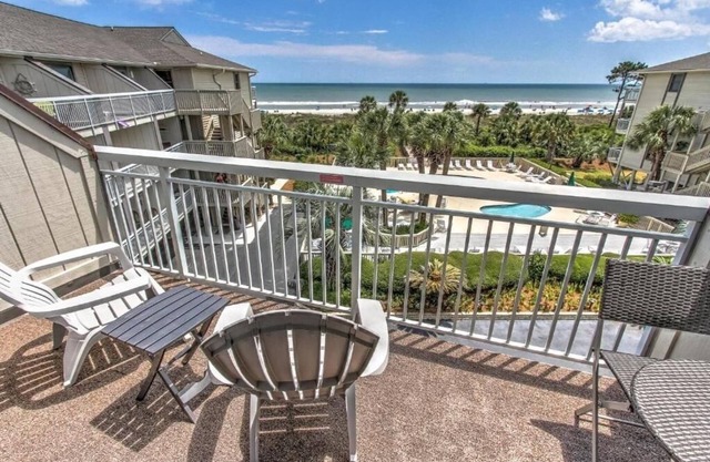 Oceanfront Hilton Head Condo 328 | Pool, Balcony & Family-Friendly