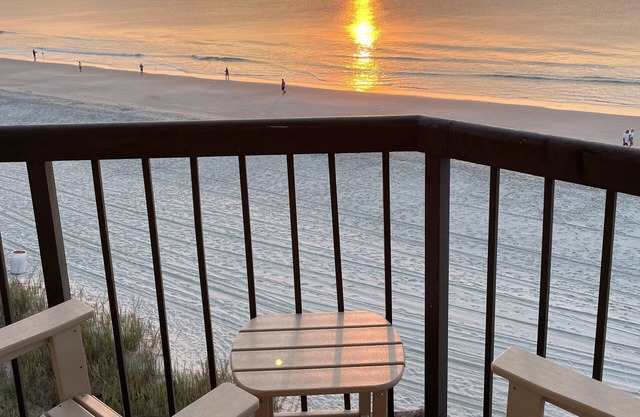 Oceanfront, immaculate condo w/180 degree views from your private deck