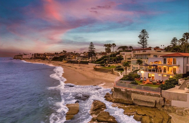 Oceanfront Playa Vista La Jolla Pool + Coastal Luxe