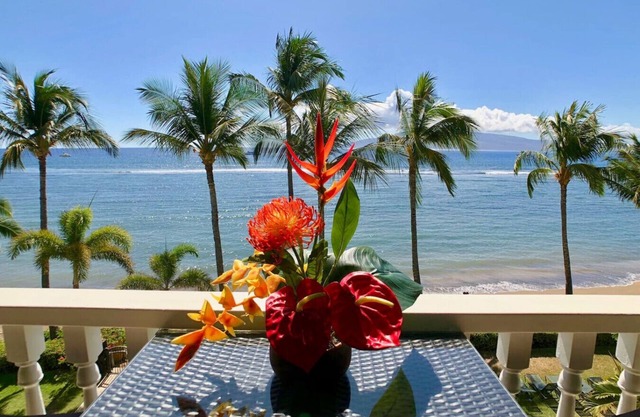 Oceanfront Romance and Luxury at Lahaina Shores!
