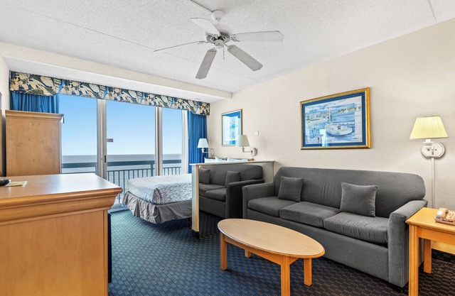 Oceanfront Studio - Right on the Boardwalk