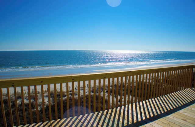 Oceanfront, Sweet Life on Holden Beach, 4 Bedroom, Family Vacation Home