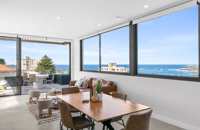 Oceanfront Views: Coogee Sanctuary Penthouse #7