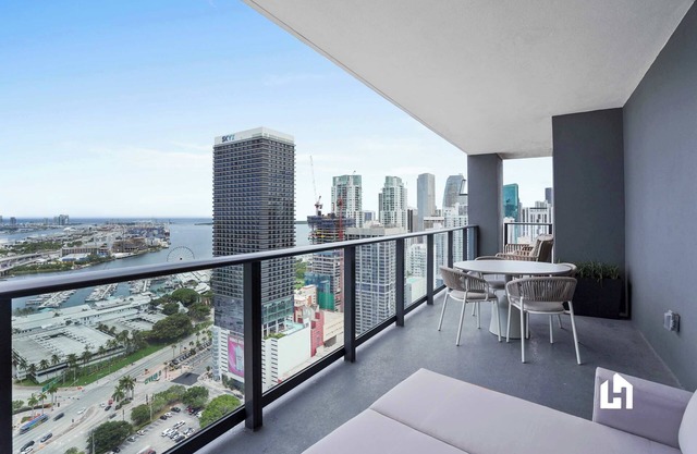 Oceanfront Views | Pool, Gym, Balcony, Downtown