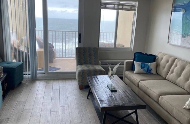 Oceanfront with Spacious 3 Bedrooms, 2 Bths, Kitchen