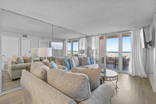 Oceania Beach Club 104