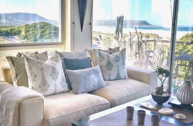 Oceansong Beach House, Cape Town. Be by the sea!