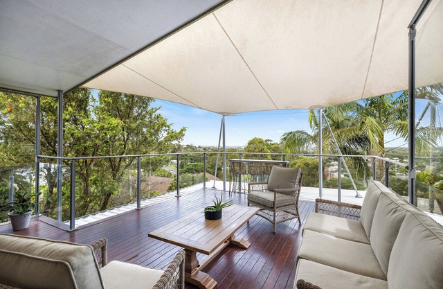 Oceanview family oasis 900m from beach with pool, kitchen & games room