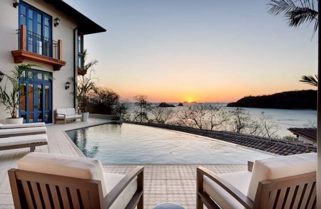 Oceanview Sunset Terrace and Infinity Pool at Las Catalinas - Casa Colina