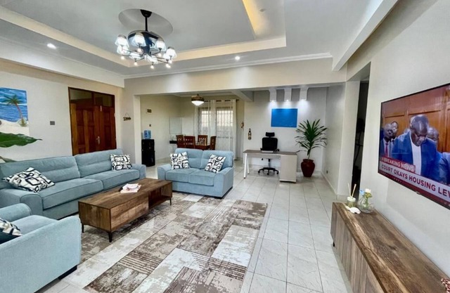 Oceanview Zuri Penthouse-Meters from the beach