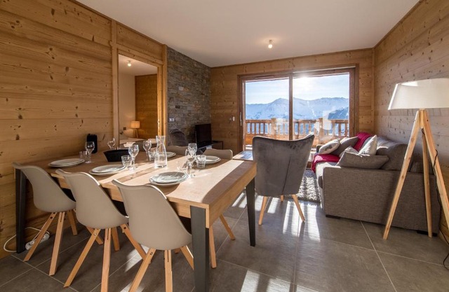 ODYSSEE ARC02 Appartement sur les pistes avec vue panoramique