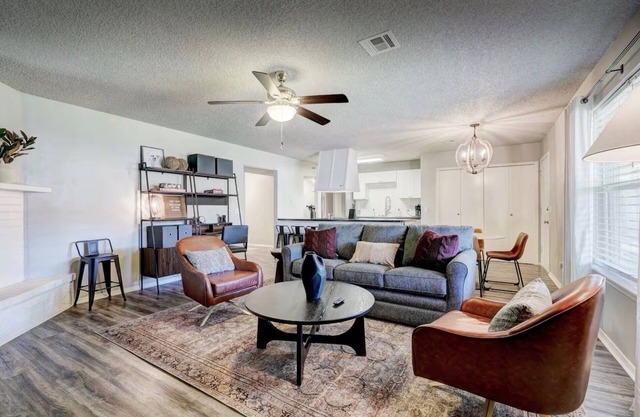 OKC Getaway! Just 20min From The Heart of OKC/Bricktown!