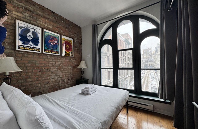 Old Montréal's Friends-themed Haven