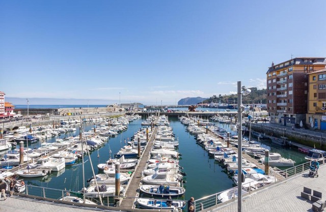 OLD PORT BERMEO by Urdaibai Rentals