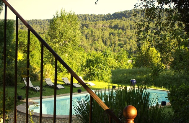 Old Provençal Mas with pool for 12 people, 6 bedrooms, (+ on request)
