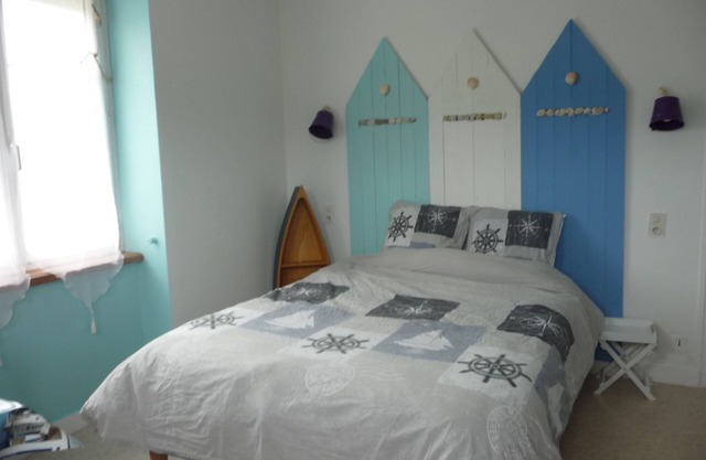 Old school with 4 gites near sea and tourist sites South Finistère