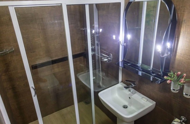 Olive Park Villas - Deluxe Suite 1