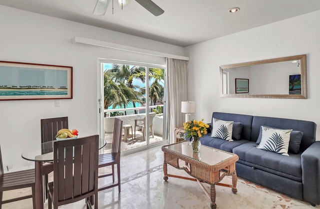 On the Beach! 2-Bed Condo. All Amenities Condo-Hotel. Spectacular Ocean Views.
