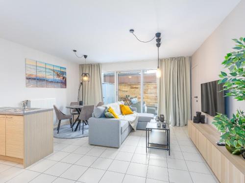 One-bedroom apartment by the sea