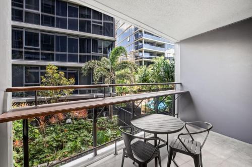 One Bedroom Apartment near Theatres Galleries