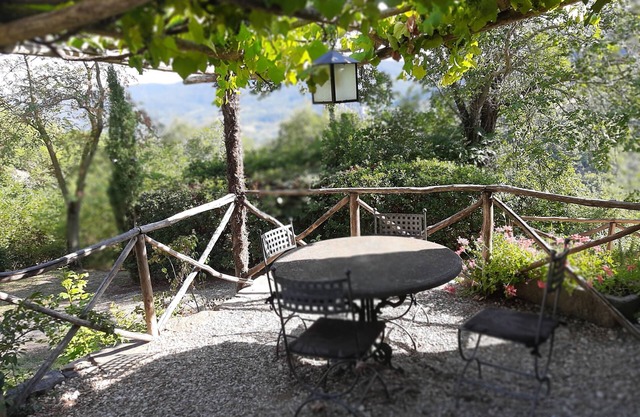 One Bedroom Barn in a Medieval Hamlet