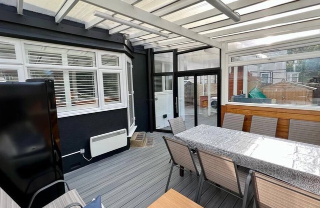 One of a kind 3-bed garden apartment with BBQ & sauna