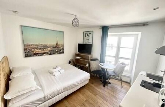 Opéra 5d French Typical Apartment