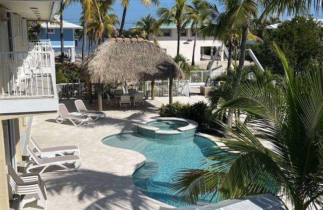 Open Water views, 100' dock Private Pool Ice machine DIRECT ACCESS open water