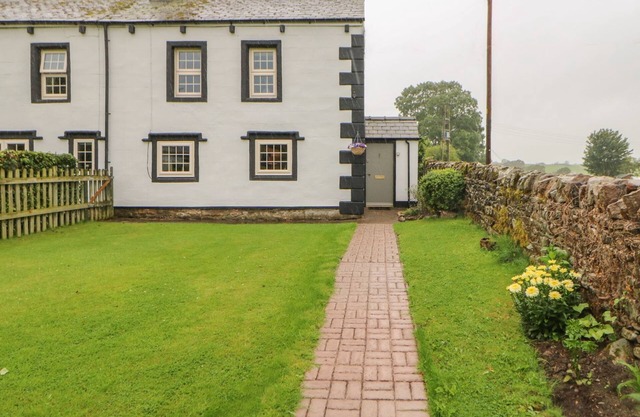 ORCHARD COTTAGE, pet friendly in Appleby-In-Westmorland