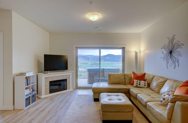 Orchard View getaway at The Rise