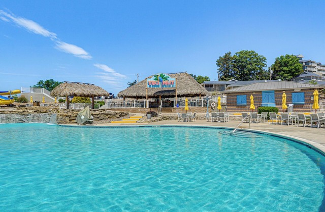 Osage Beach Home w/Private Hot Tub: Near Lake!