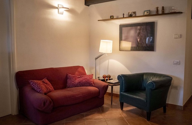 Ospitaci - Via Cairoli