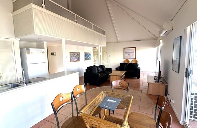 Osprey Holiday Village Unit 123 - Villa with a Pool in the Complex