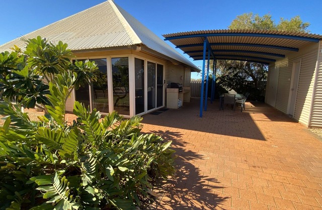 Osprey Holiday Village Unit 105